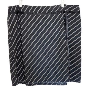 🟢1144 * Torrid Vintage Striped Skirt Size 18